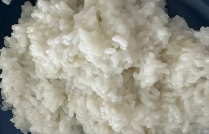 r/KoreanFood - Nồi cơm điện Cuckoo nấu cơm ướt nhão dính quá