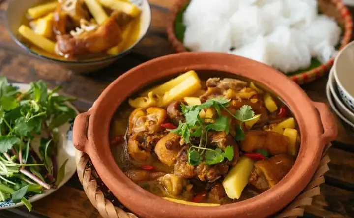 Gà nấu giả cầy: Đậm đà thơm ngọt