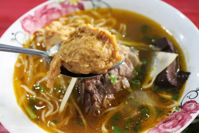 Quán Bún Huế Không Thịt Bò Bán 1.000 Tô Mỗi Ngày Quán Bún Huế Không Thịt Bò Bán 1.000 Tô Mỗi Ngày