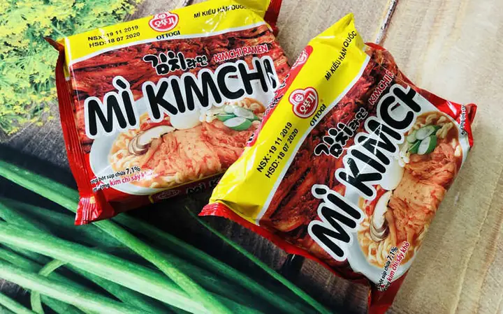 1. Nguyên Liệu Nấu Mì Hải Sản Cay Ngon Miệng