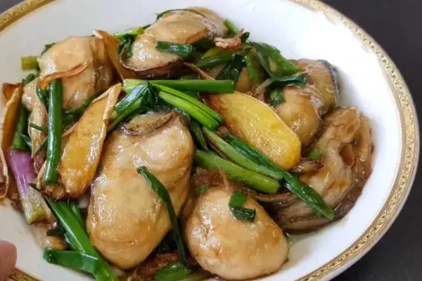 Cách Nấu Hàu Xào Mướp Ngọt Thanh Không Bị Tanh