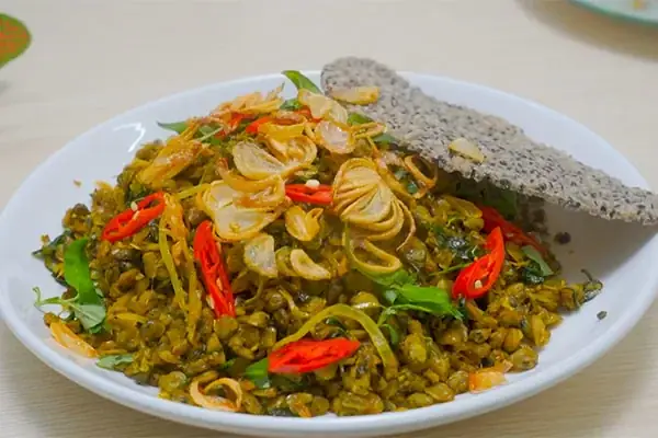 hến xúc bánh đa