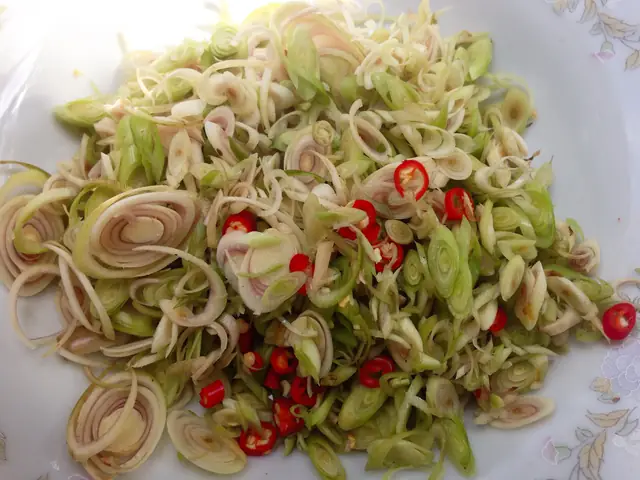 (nlđo)- Miếng Heo Rừng Thơm Ngon Hòa Cùng Vị Beo Béo Của Nước Cốt Dừa Được Ăn Kèm Cùng Bánh Mì Giòn Giòn Sẽ Khiến Bạn Khó Lòng Mà Bỏ Qua. (nlđo)- Miếng Heo Rừng Thơm Ngon Hòa Cùng Vị Beo Béo Của Nước Cốt Dừa Được Ăn Kèm Cùng Bánh Mì Giòn Giòn Sẽ Khiến Bạn Khó Lòng Mà Bỏ Qua.