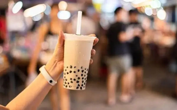 Hồng trà trân châu - món ngon không thể thiếu trong quán trà sữa