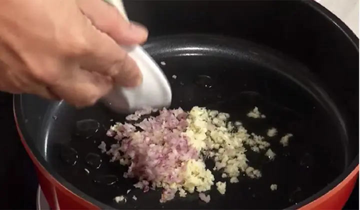 Bước 2: Sơ Chế Một Số Loại Nguyên Liệu Khác