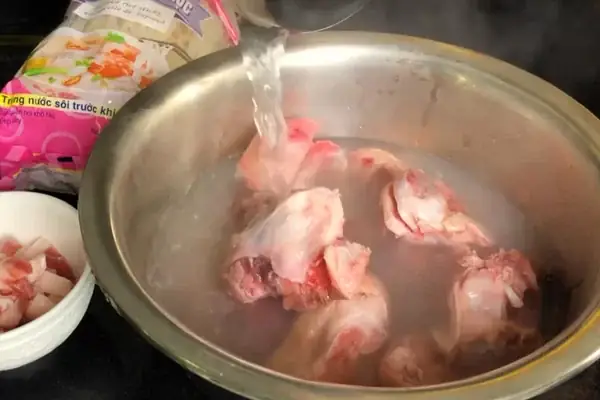 Bước 1: Sơ Chế Nguyên Liệu