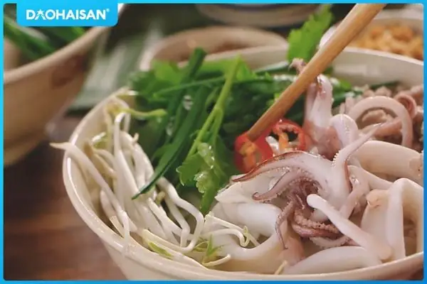 Cách nấu hủ tiếu hải sản đầy dinh dưỡng cho bữa sáng