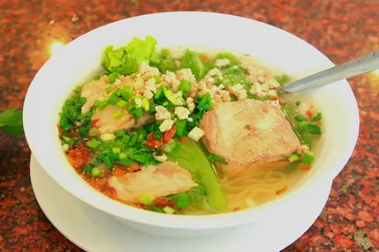 Cách Nấu Hủ Tiếu Sườn Mọc Ngọt Thơm