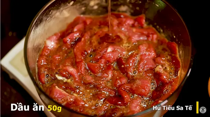 Bước 3: Sơ chế thịt bê: Bước 3: Sơ chế thịt bê: