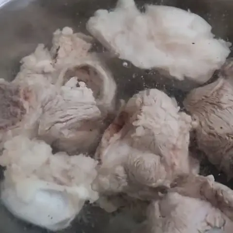 Sơ chế và nấu nước lèo