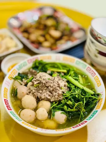 Cách Nấu Canh Cua Khoai Sọ Rau Rút