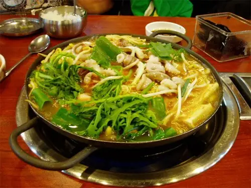 2. Lẩu thịt bò Sogogi jeongol