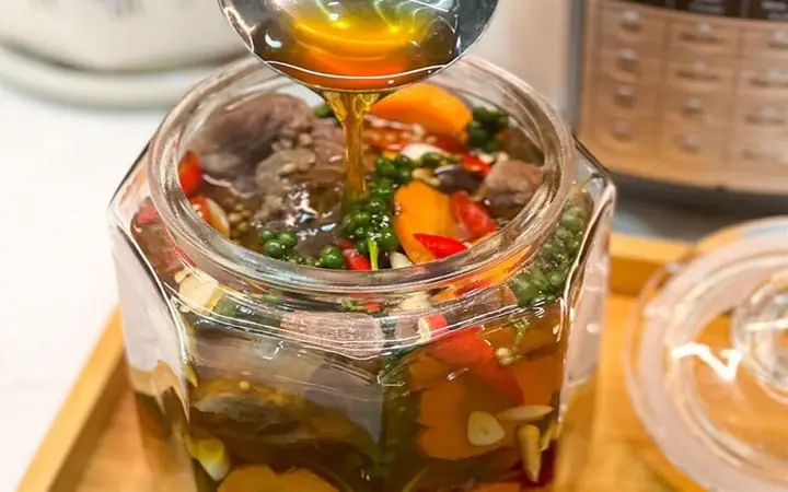 Bắp Bò Ngâm Mắm Tiêu Xanh