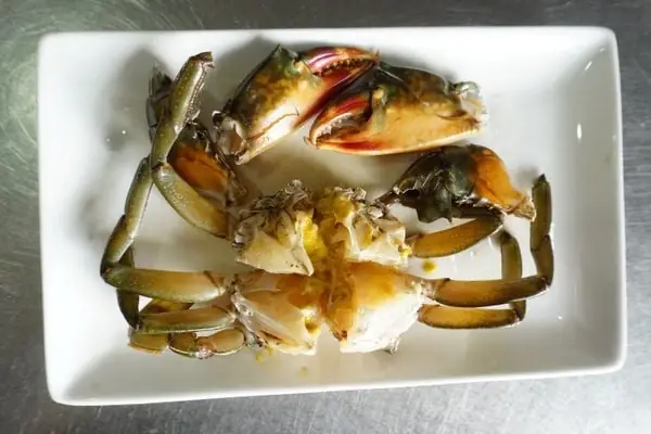 Cực Bắt Miệng Với Món Lẩu Cua Biển Nấu Bầu Theo Kiểu Này