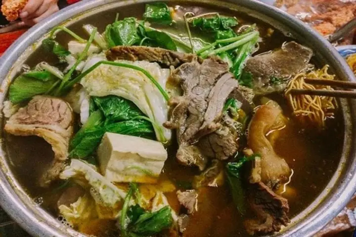 Cách nấu lẩu bò Ba Toa ngon