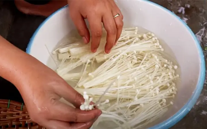 Bước 3:Ướp thịt