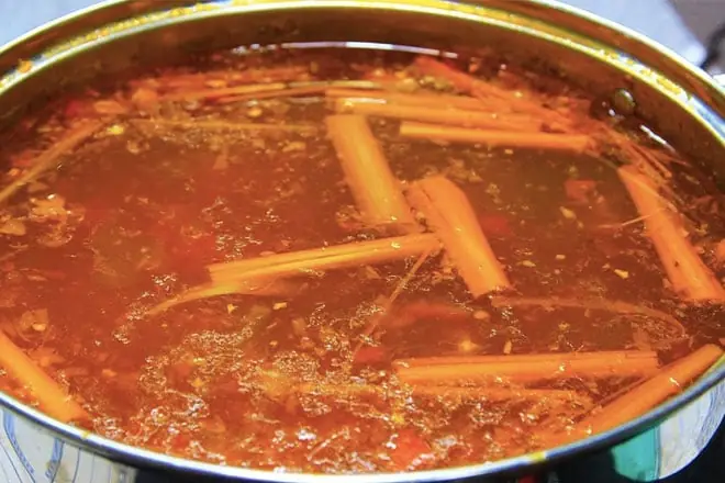 Nấu lẩu bò Nấu lẩu bò