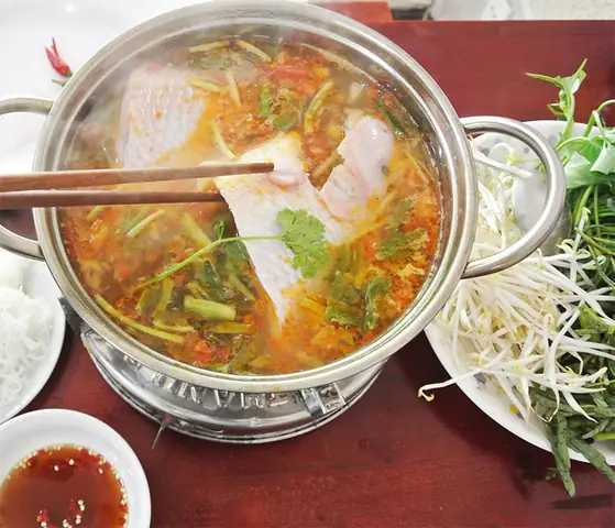 Cách Làm Lẩu Cá Hồng Biển Chua Cay