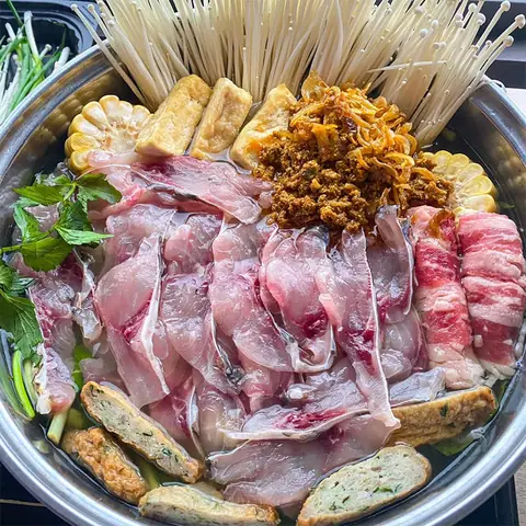 Cách nấu lẩu cá chép giòn Cách nấu lẩu cá chép giòn