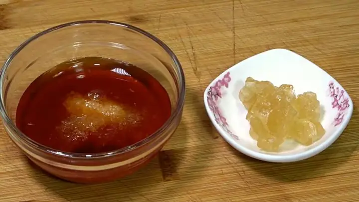 Bước 2Làm gia vị nấu lẩu Bước 2Làm gia vị nấu lẩu