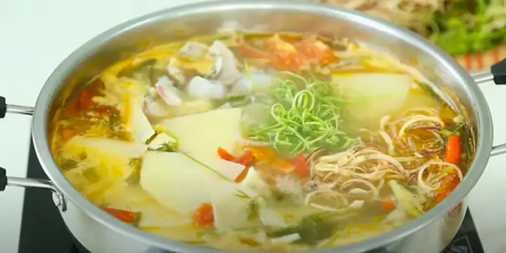 Cách Nấu Lẩu Cá Diêu Hồng Măng Chua