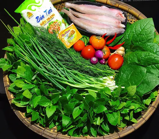 Mời Bạn Đến Với Cách Làm Món Lẩu Cá Khoai Chua Cay. Tin Rằng Với Cách Làm Chuẩn Vị Này, Bạn Sẽ Có Món Lẩu Nóng Tuyệt Vời Để Thưởng Thức Cùng Gia Đình Khi Tiết Trời Se Lạnh Hoặc Ngày Mưa Mát!