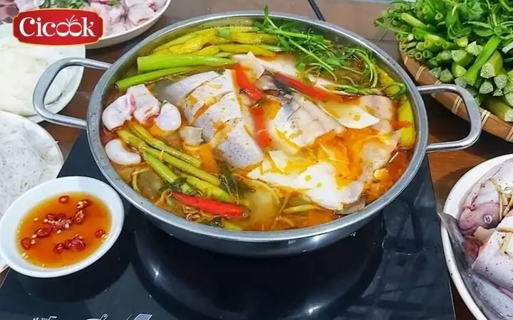 Cách 2: Nấu Lẩu Cá Lăng Chua Cay Siêu Tốc Bằng Xốt Lẩu Cicook Tiện Lợi
