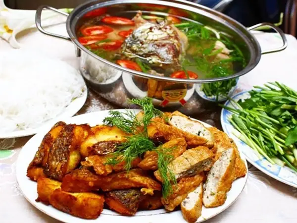 Cách nấu lẩu cá rô phi: