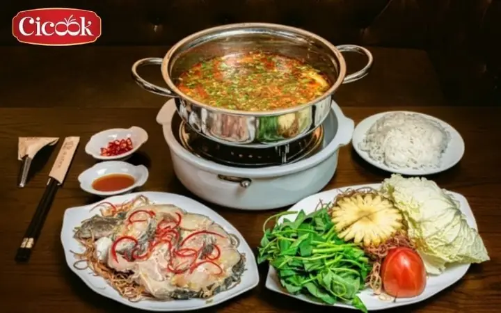 Cách 2: Nấu lẩu cá song chua cay nhanh bằng lon xốt lẩu Cicook Cách 2: Nấu lẩu cá song chua cay nhanh bằng lon xốt lẩu Cicook