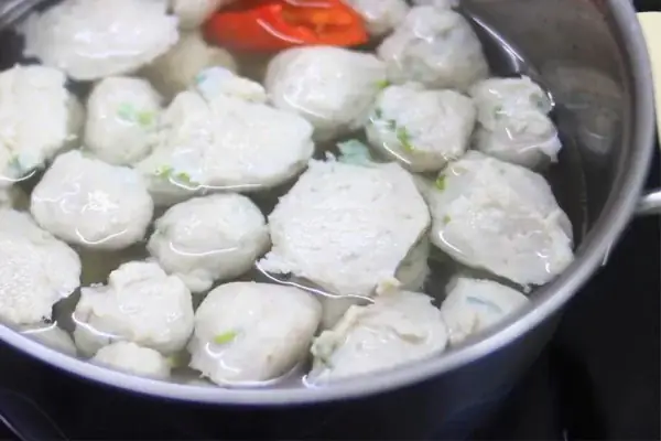 Cách Nấu Lẩu Chả Cá Thác Lác