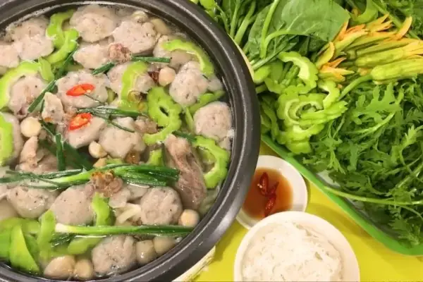 Lẩu Khổ Qua Cá Thác Lác