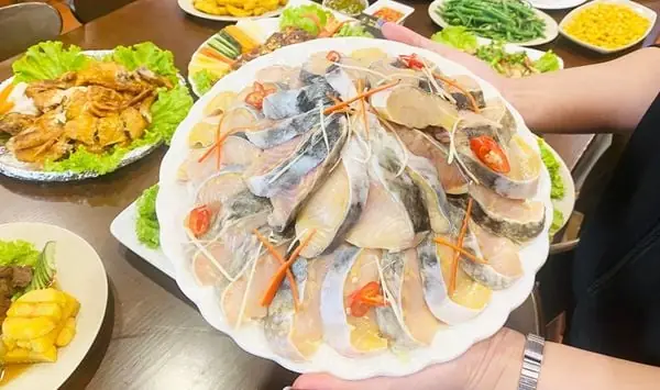 Cách nấu lẩu cá tầm