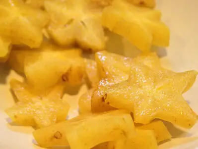 Canh sưá»n non nấu khế và hoa chuá»i Canh sưá»n non nấu khế và hoa chuá»i