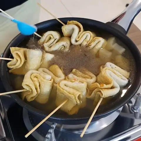 Nấu súp chả cá