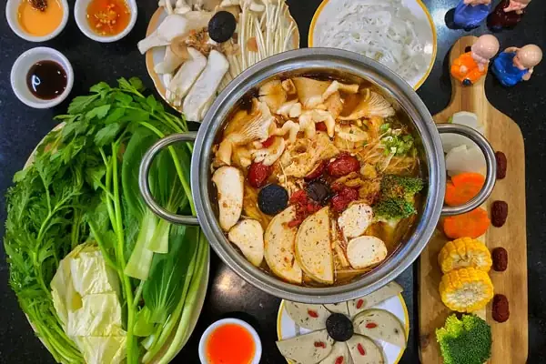 Cách Nấu Lẩu Thái Chay Thập Cẩm