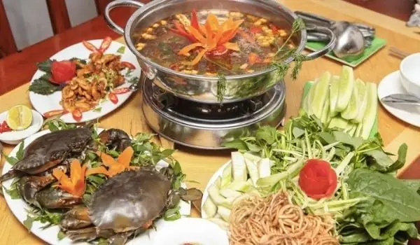 Cách Nấu Lẩu Cua Cà Mau Đậm Đà Hương Vị