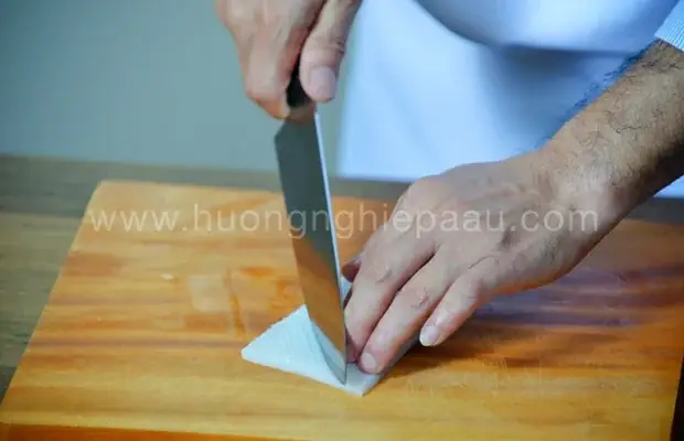 Bước 4: Sơ Chế Các Loại Hải Sản Bước 4: Sơ Chế Các Loại Hải Sản