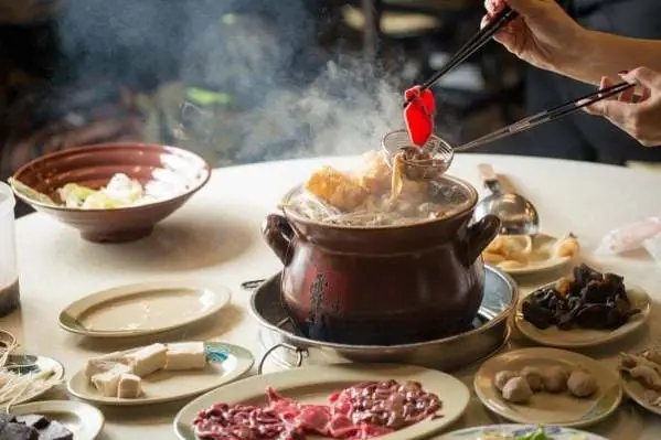 2.2. Lẩu vịt gừng