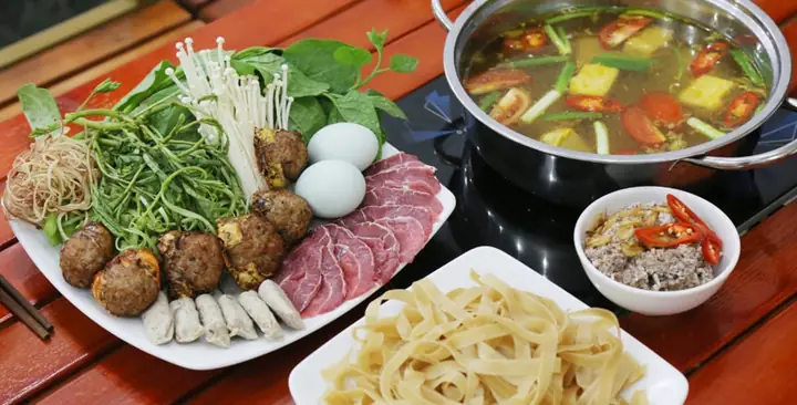 Cách Nấu Lẩu Cua Đồng Biến Tấu Cùng Hột Vịt Lộn