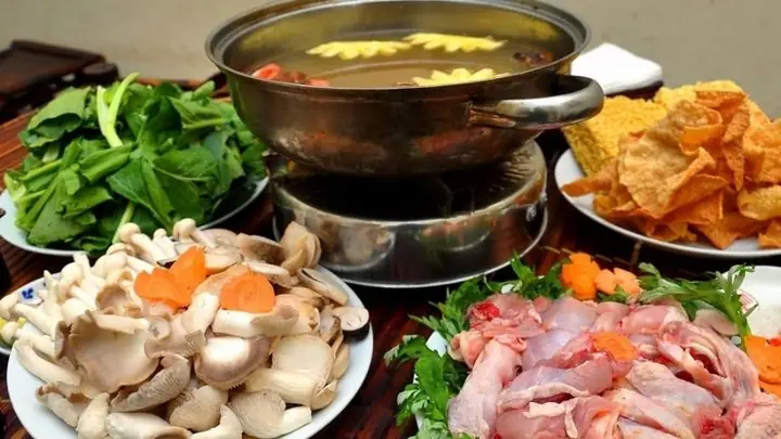 4Cách làm lẩu gà nấu nấm