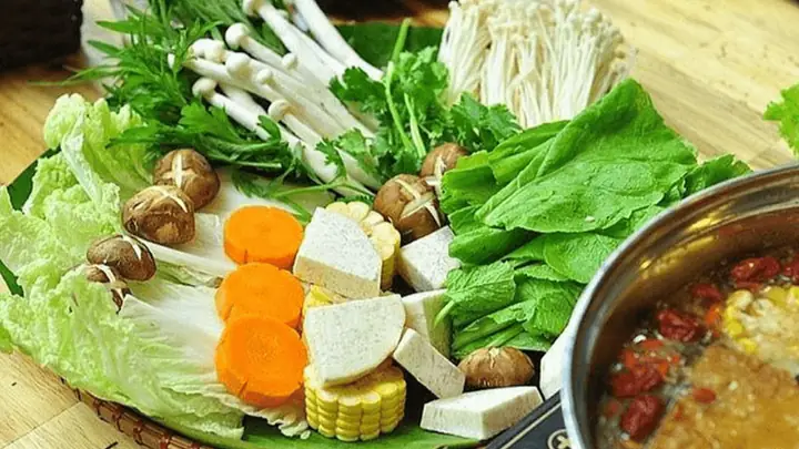 10lẩu Gà Nên Ăn Với Rau Gì?