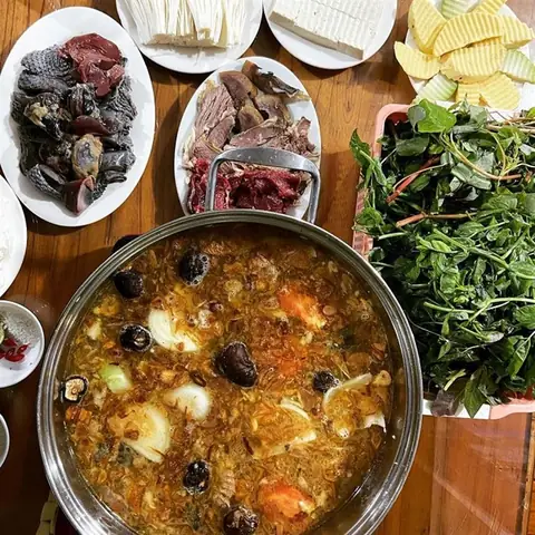 Thông tin cơ bản về lẩu gà đen