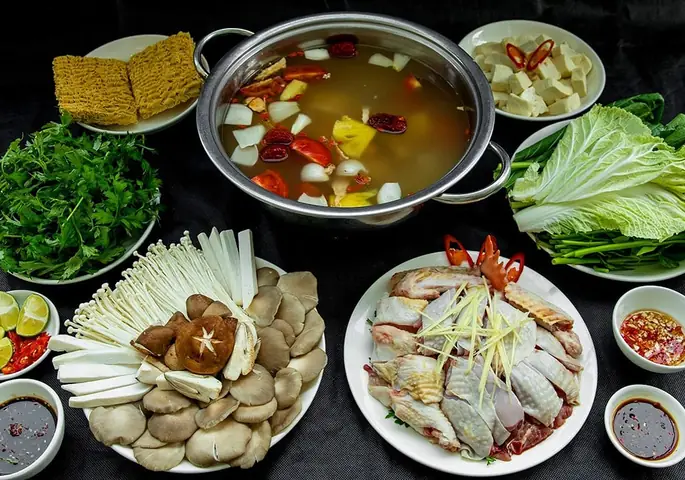 Lẩu Gà Ngải Cứu Lẩu Gà Ngải Cứu