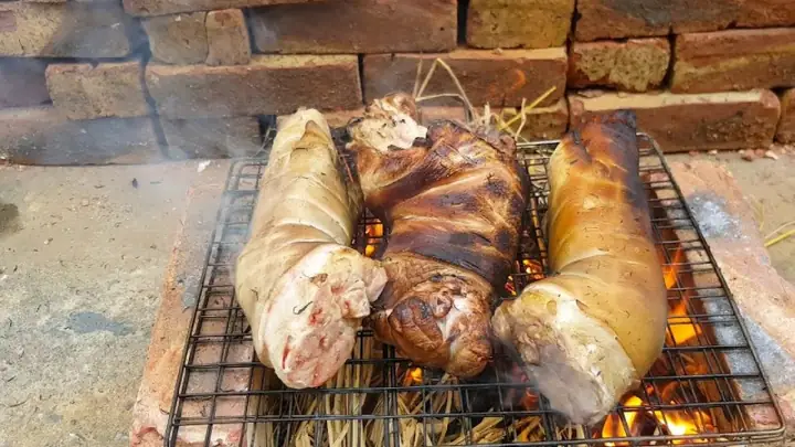 1.2. Cách thực hiện lẩu giả cầy giò heo (có thui) 1.2. Cách thực hiện lẩu giả cầy giò heo (có thui)