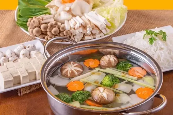 Lẩu hải sản chay là gì? Có giống lẩu hải sản mặn không? Lẩu hải sản chay là gì? Có giống lẩu hải sản mặn không?