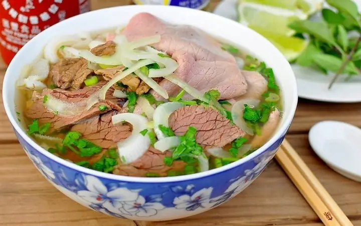 1. Phở Nạm Bò