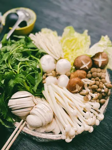 Cách Nấu Lẩu Nấm Hải Sản