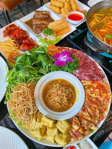 1. Lẩu riêu cua bắp bò sườn sụn