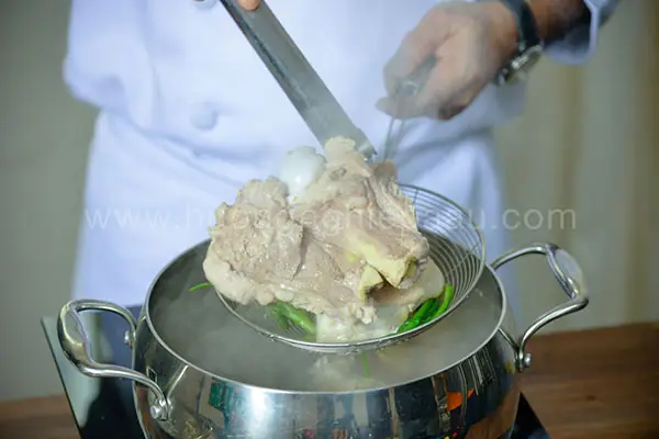 Sơ Chế Và Chế Biến Sườn Sụn