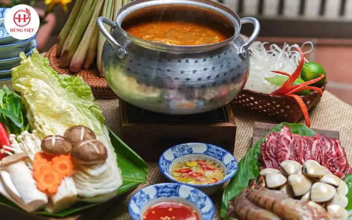 Lẩu Thái nước cốt dừa – Hương vị chua cay béo ngậy, khách mê tít Lẩu Thái nước cốt dừa – Hương vị chua cay béo ngậy, khách mê tít